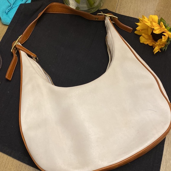 Cream with saddle detail COACH Zoe hobo shoulder bag - Picture 2 of 8